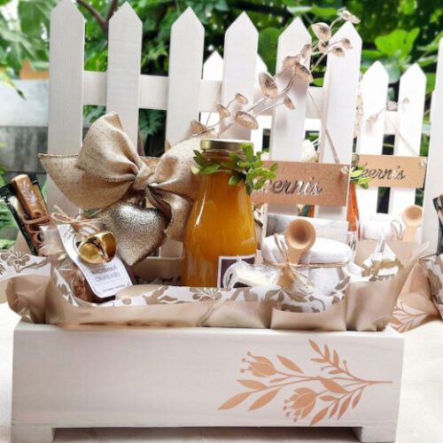 Handmade Wooden Picket Fence Box Farm-Style Secretary's Day Gift